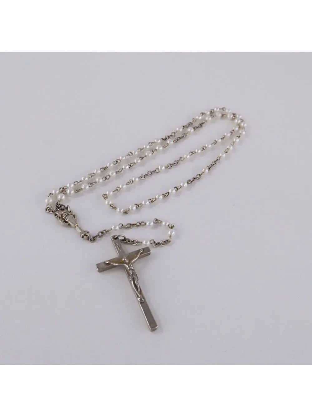 Vintage Catholic Rosary White Pearl Beads Crucifix IHS Center‎ Medal Prayer